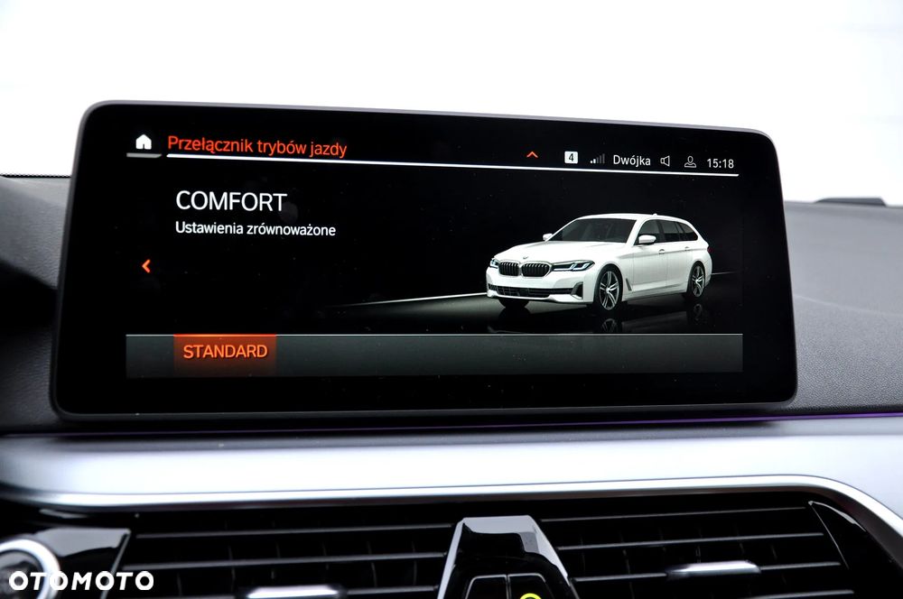 BMW Seria 5 520d xDrive - 32