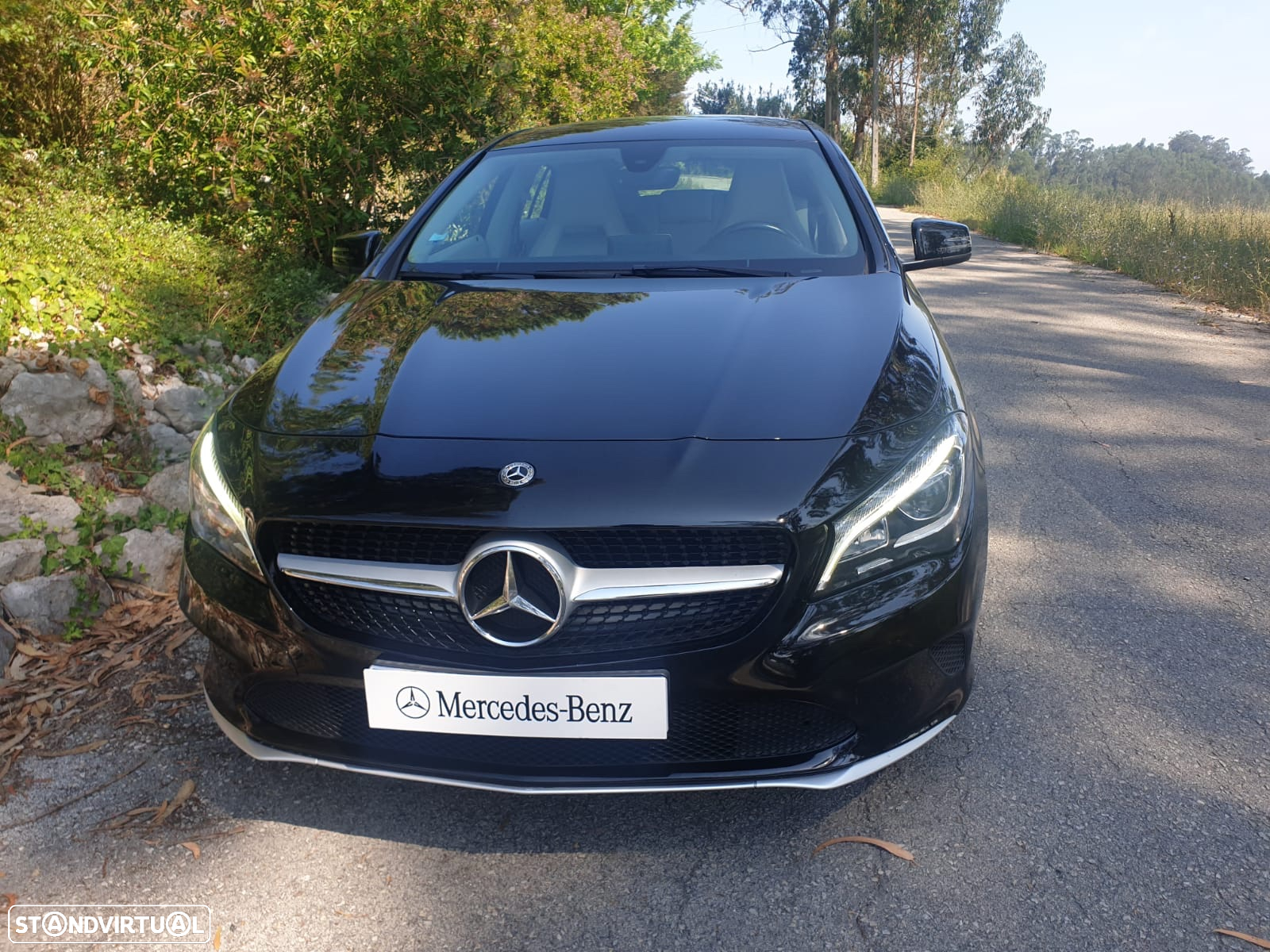 Mercedes-Benz CLA 200 d Shooting Brake Urban Aut. - 2
