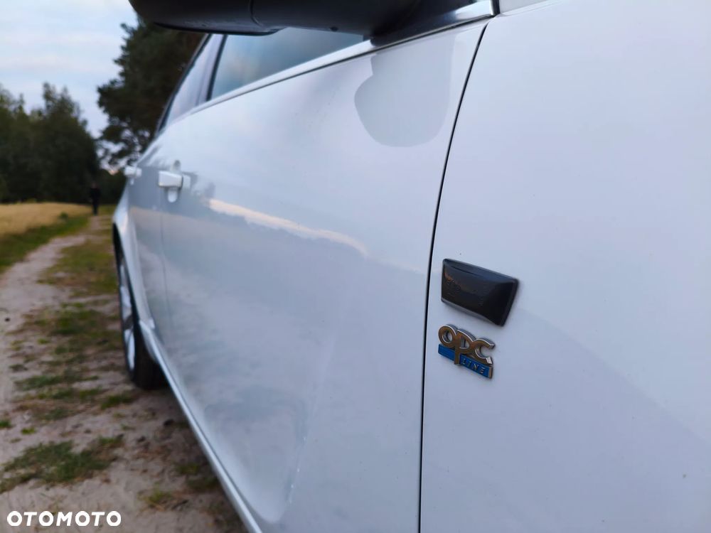 Opel Insignia 2.0 CDTI - 10
