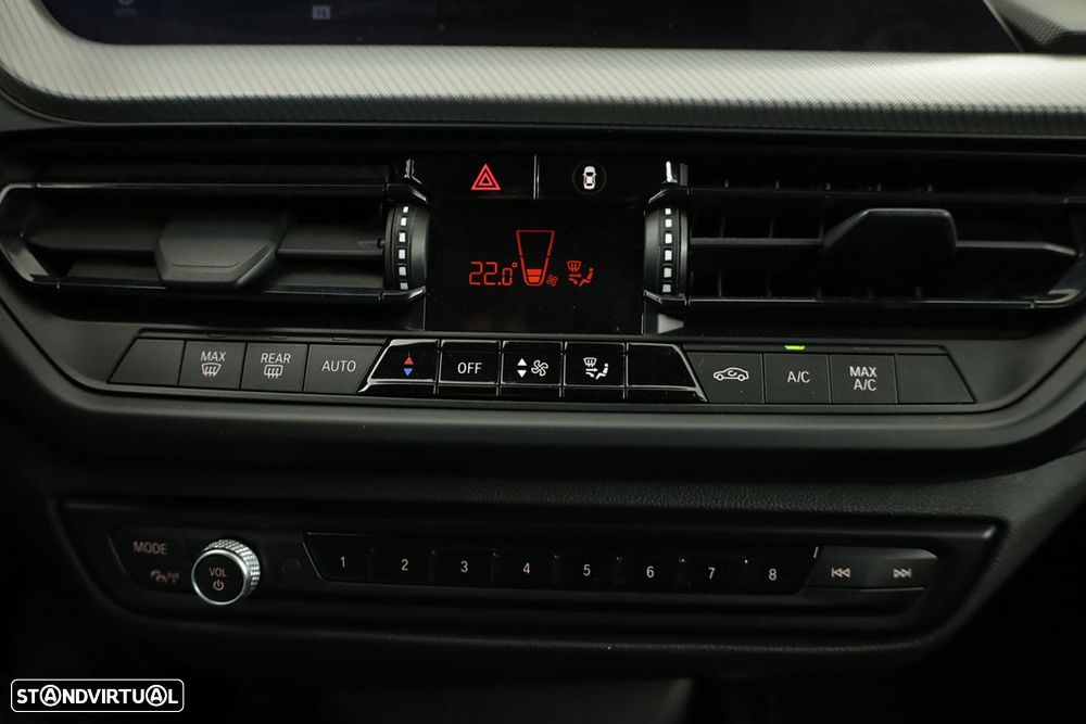 BMW 116 d Pack Desportivo M Auto - 13
