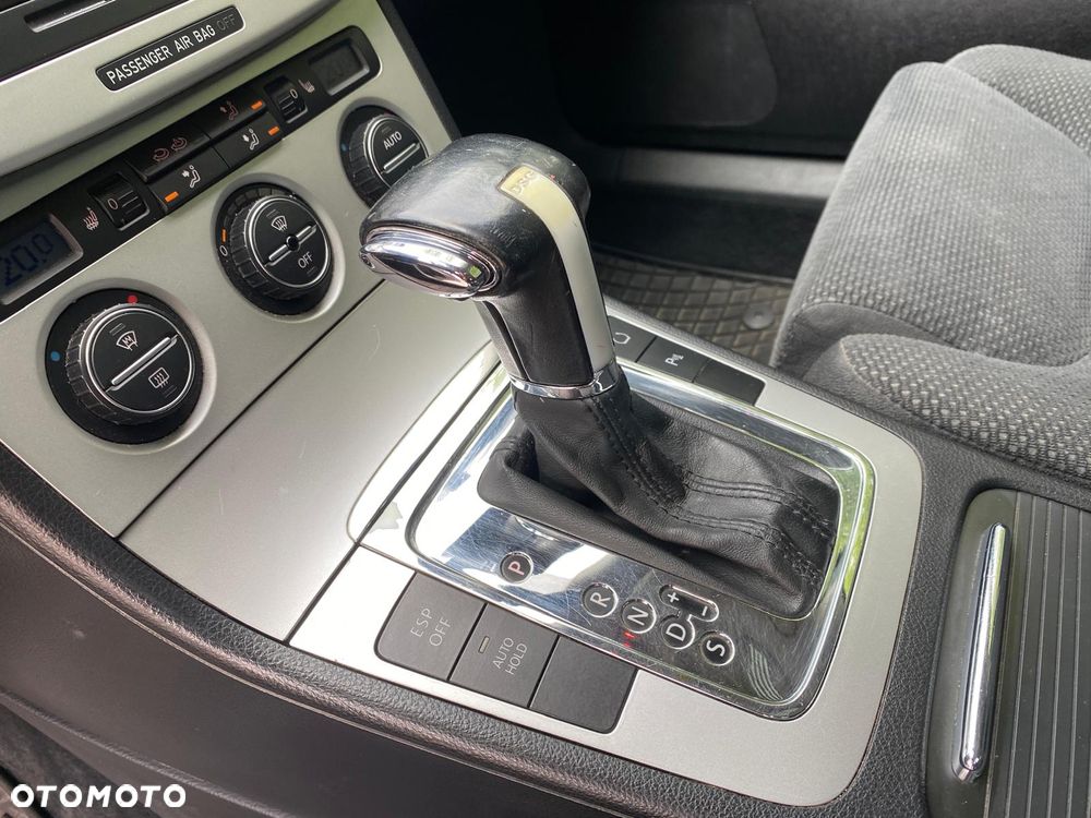 Volkswagen Passat 2.0 TDI DPF DSG Comfortline - 14