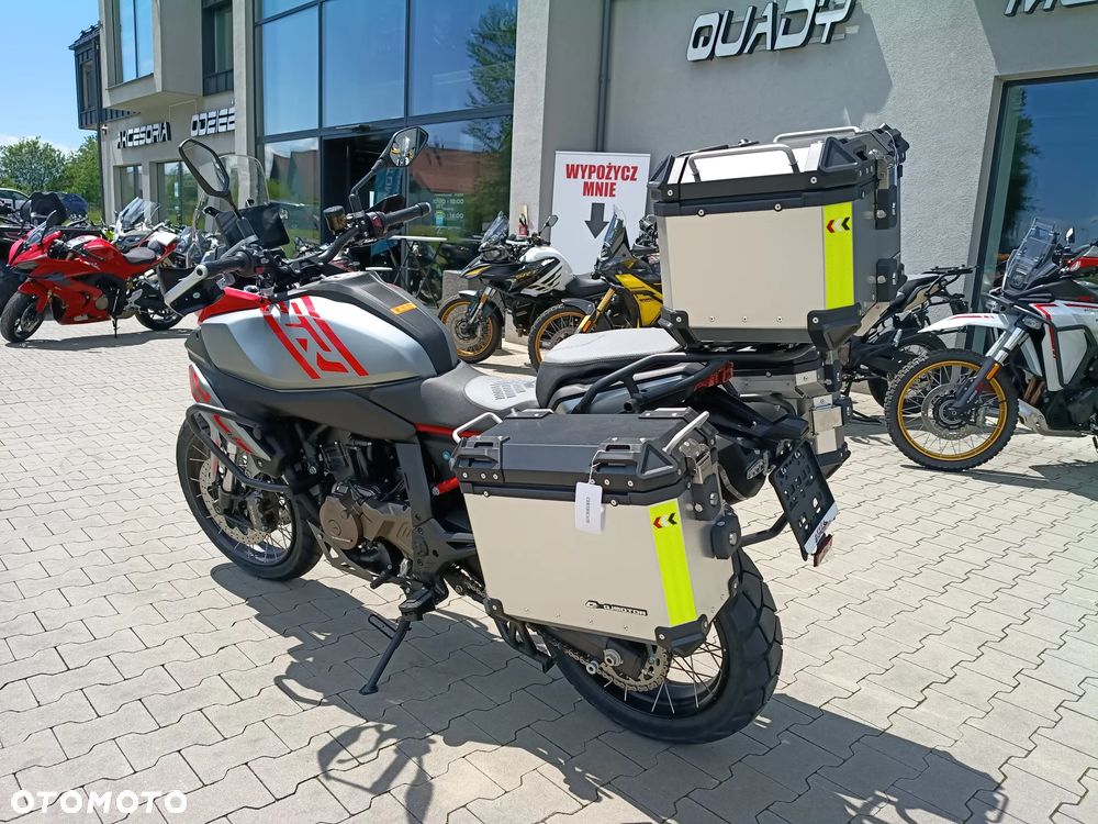 QJMOTOR SRT 600SX - 6