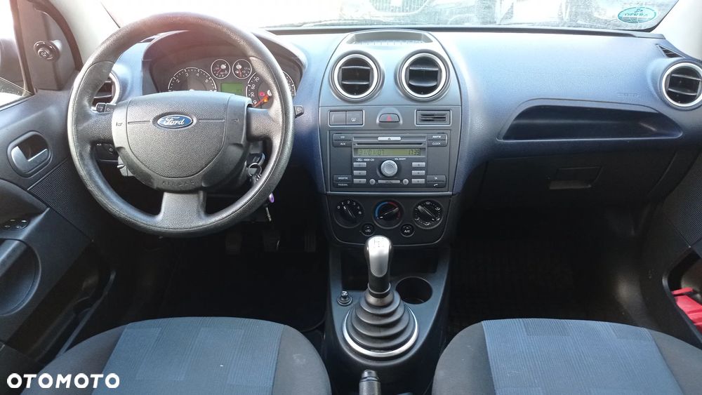 Ford Fiesta 1.4 Silver Magic - 40