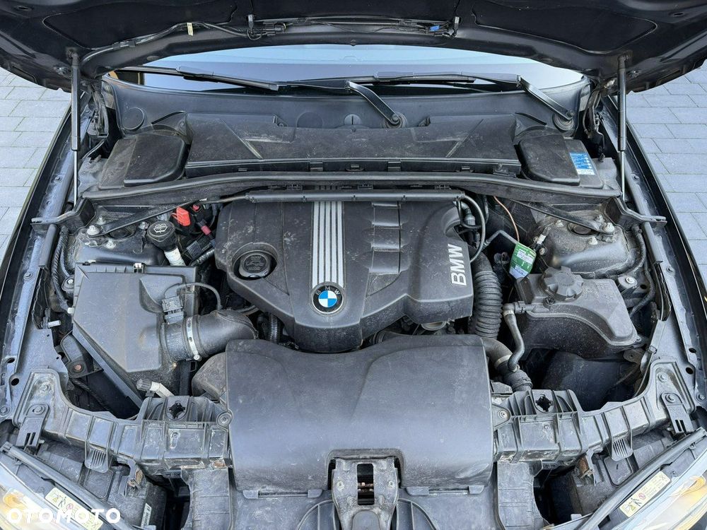 BMW Seria 1 120d Limited Edition Lifestyle mit M Sportpaket - 31