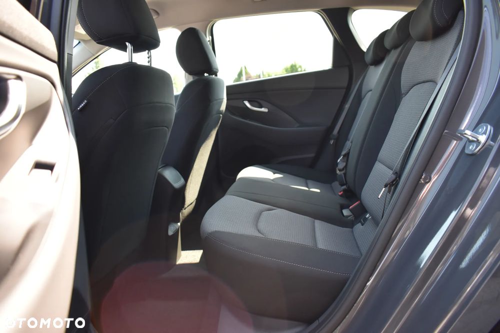 Hyundai i30 1.6 T-GDI Modern DCT - 24