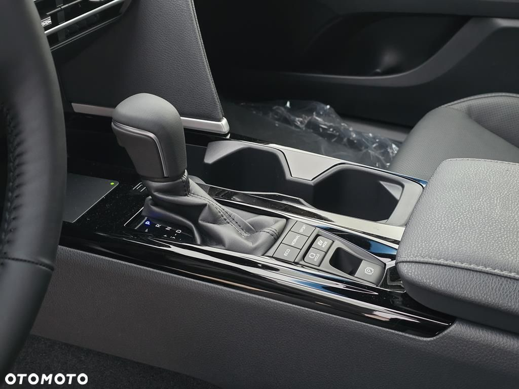 Toyota Camry 2.5 Hybrid Executive CVT - 25