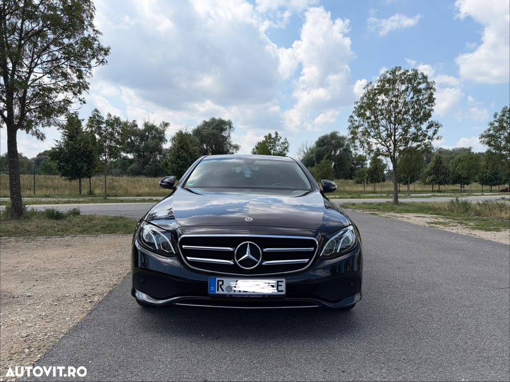 Mercedes-Benz E 300 Aut. - 2