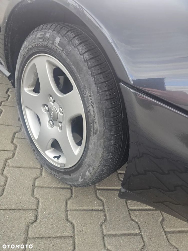 Audi A4 Limousine - 5