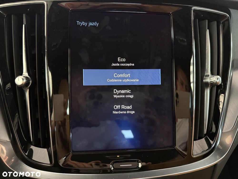 Volvo V60 Cross Country D4 AWD Geartronic Pro - 29