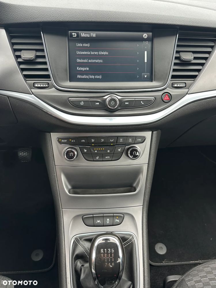 Opel Astra 1.4 Turbo Innovation - 26