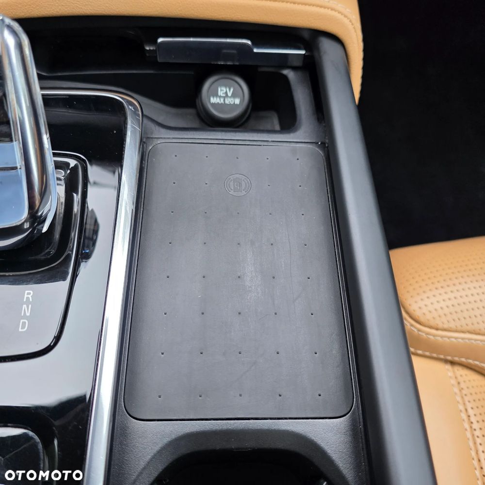 Volvo XC 90 - 32