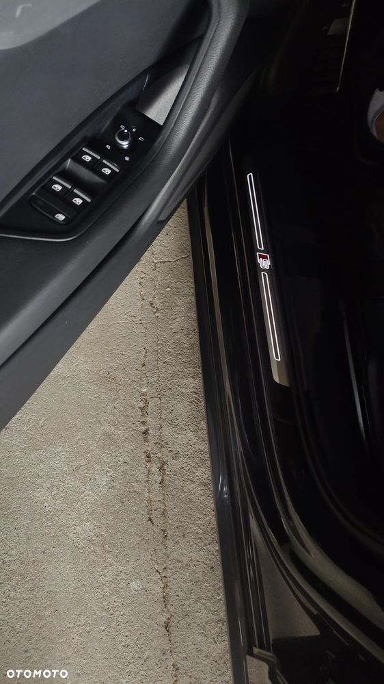 Audi A4 Limousine - 13