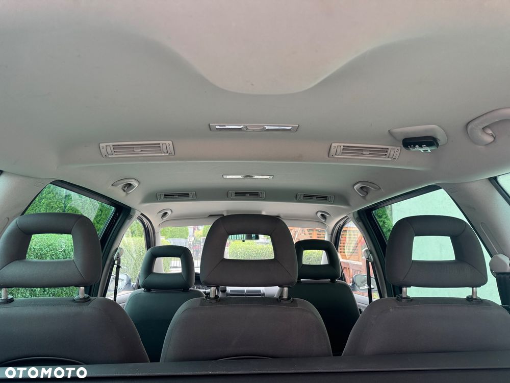 Volkswagen Sharan 2.0 Comfortline - 12