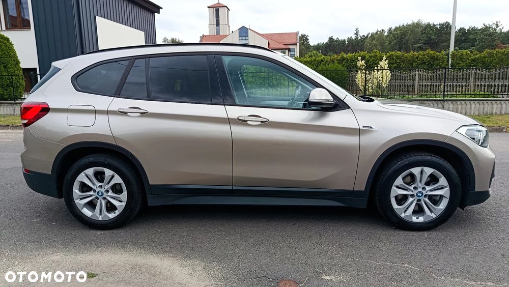 BMW X1 xDrive25e Advantage - 29
