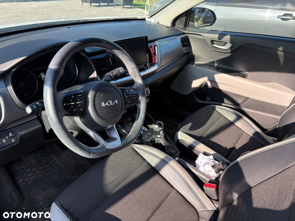 Kia Stonic 1.2 L Business Line - 4