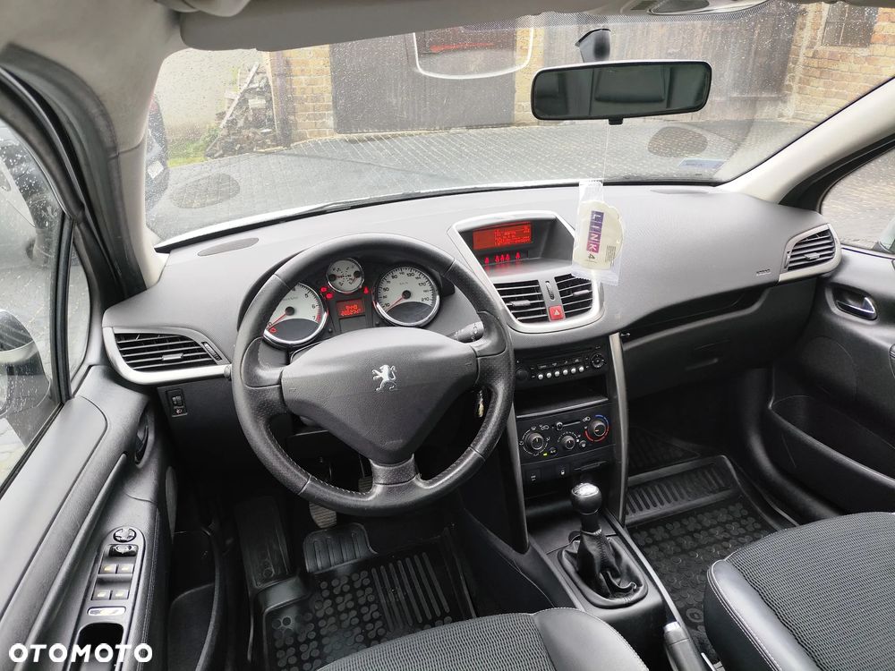 Peugeot 207 95 VTi Tendance - 17