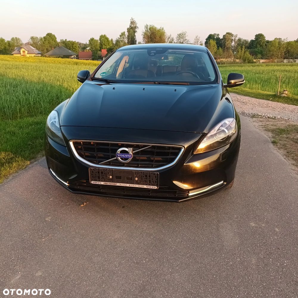 Volvo V40 D3 Momentum - 4