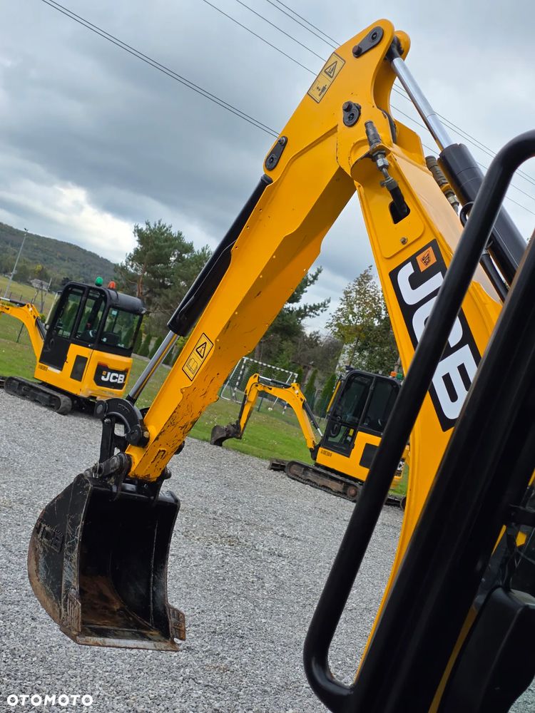 JCB JCB 16 C ful opcja najbogatsza jak nowa mini koparka sprowadzona 1 wł 8018 okazja 19 - 7