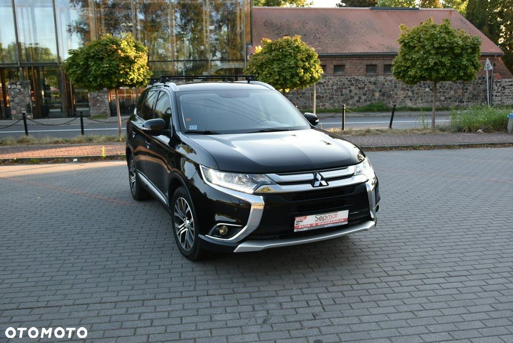 Mitsubishi Outlander 2.0 Instyle Navi 4WD CVT - 18