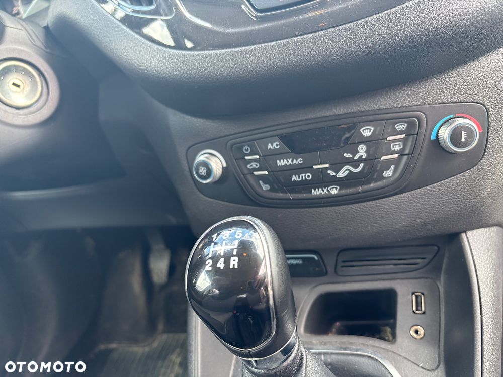 Ford Courier - 14
