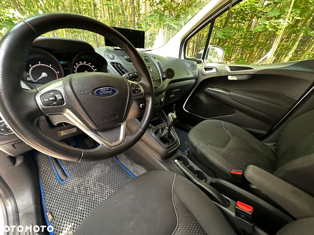 Ford Transit courier - 26