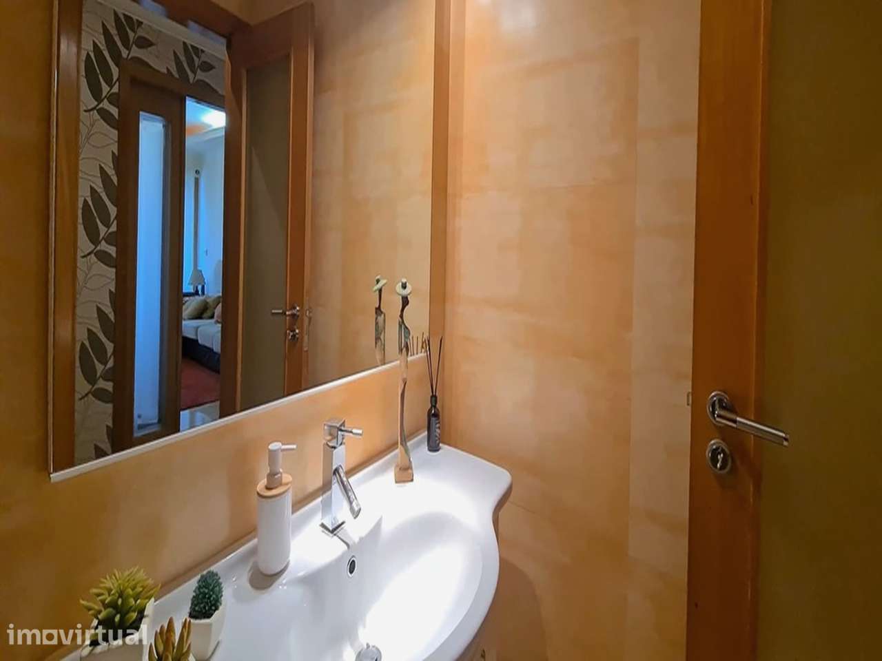 T1 mobiliado com ar condicionado e máquina de lavar - Grande imagem: 2/33