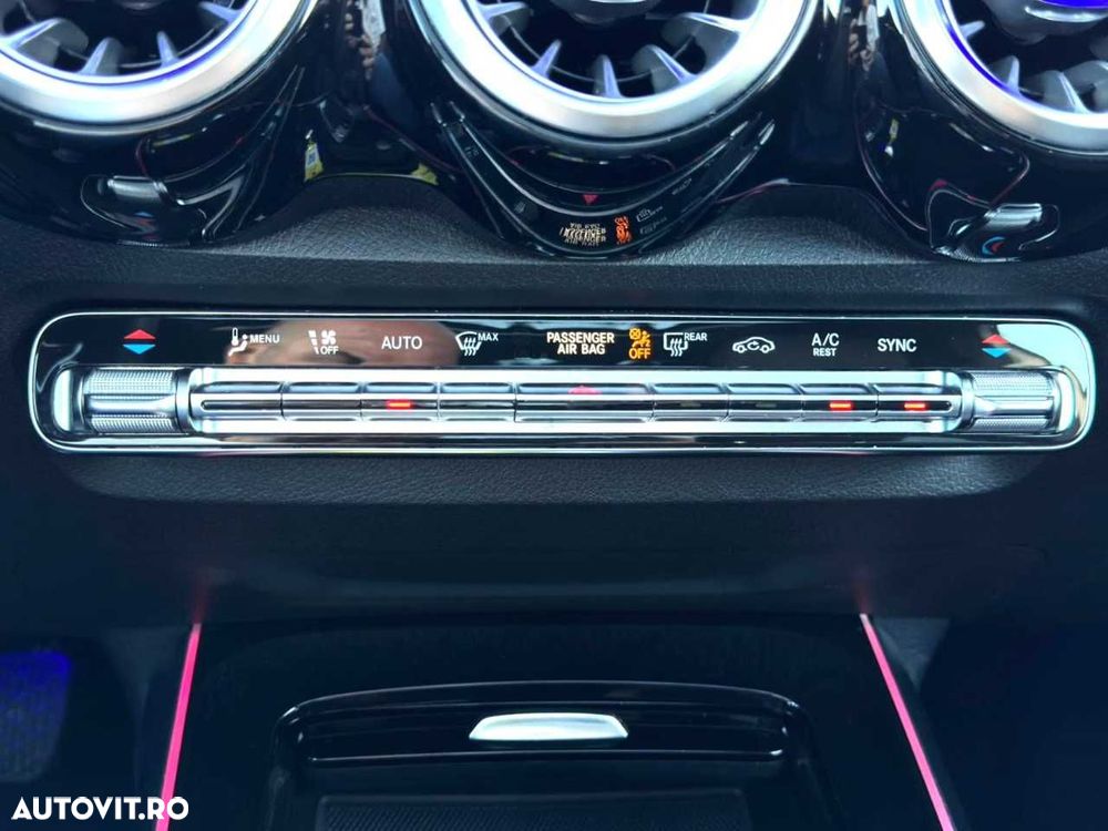 Mercedes-Benz GLB - 24