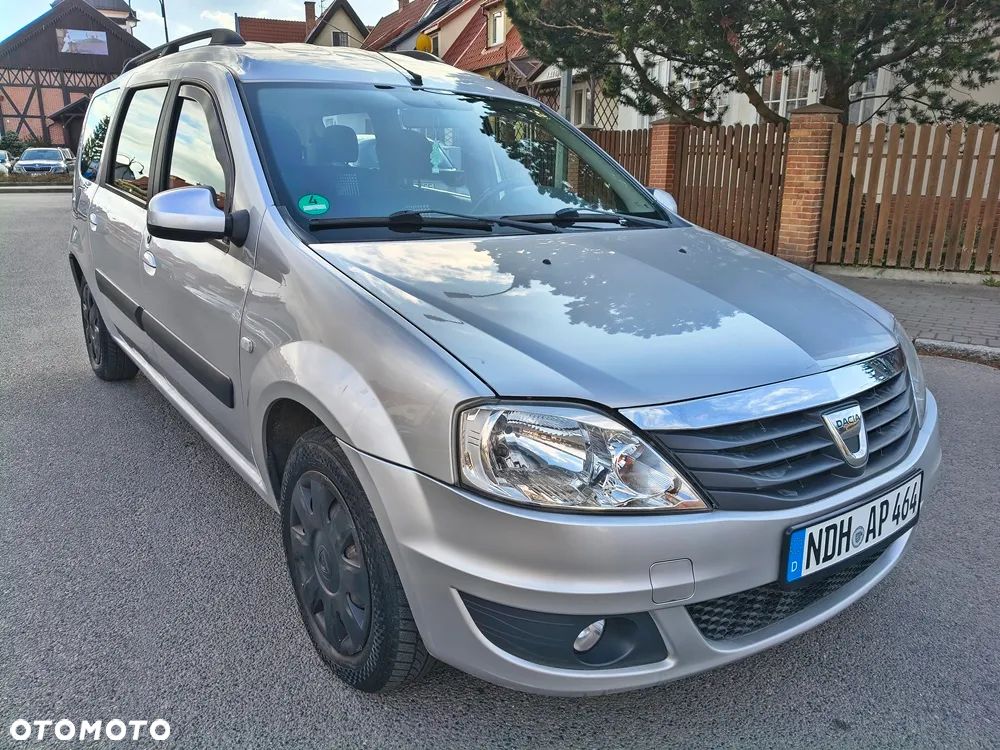 Dacia Logan 1.6 16V Laureate - 9