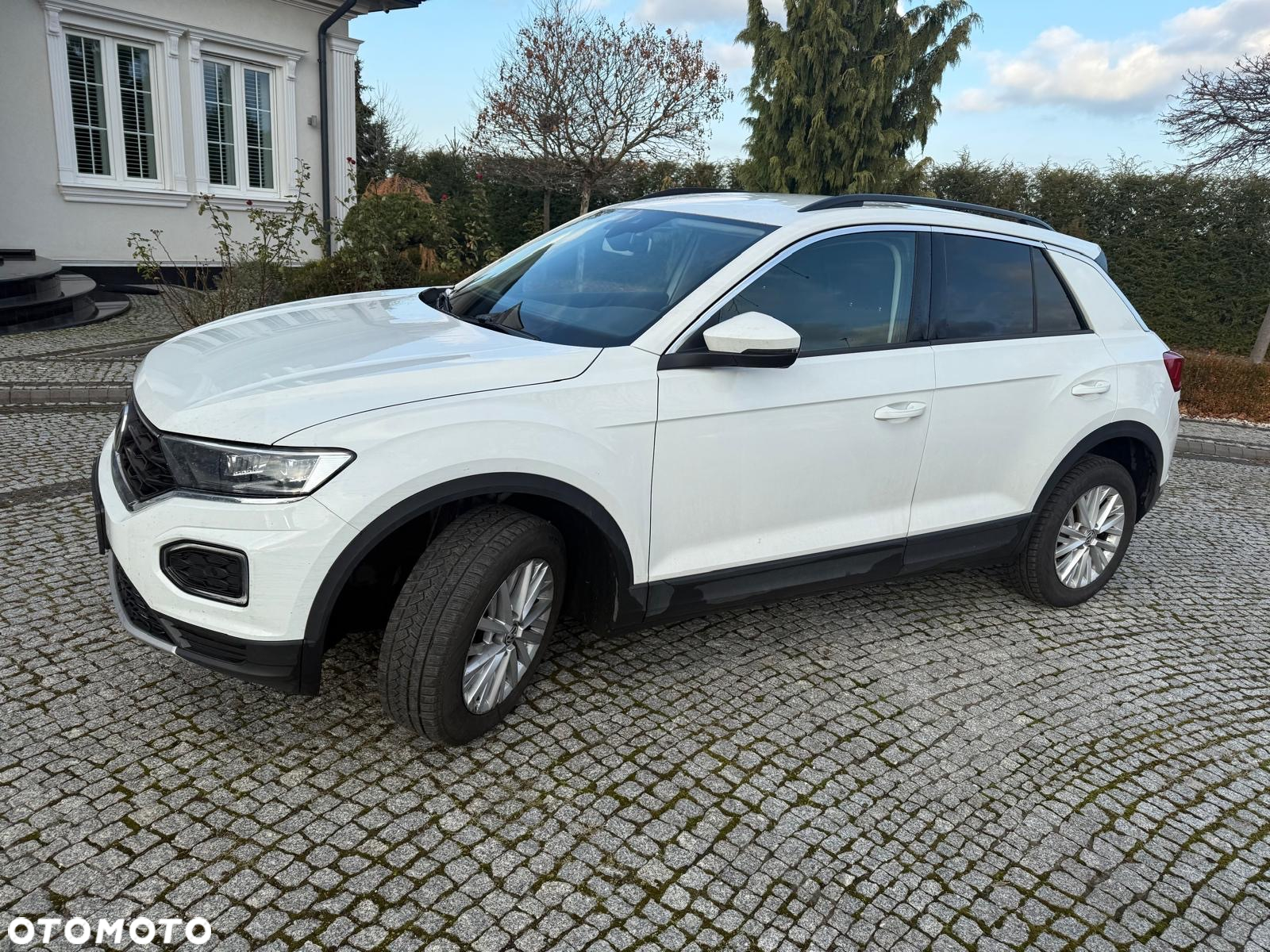 Volkswagen T-Roc - 8