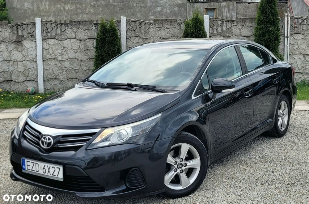 Toyota Avensis 2.0 D-4D Sol - 2