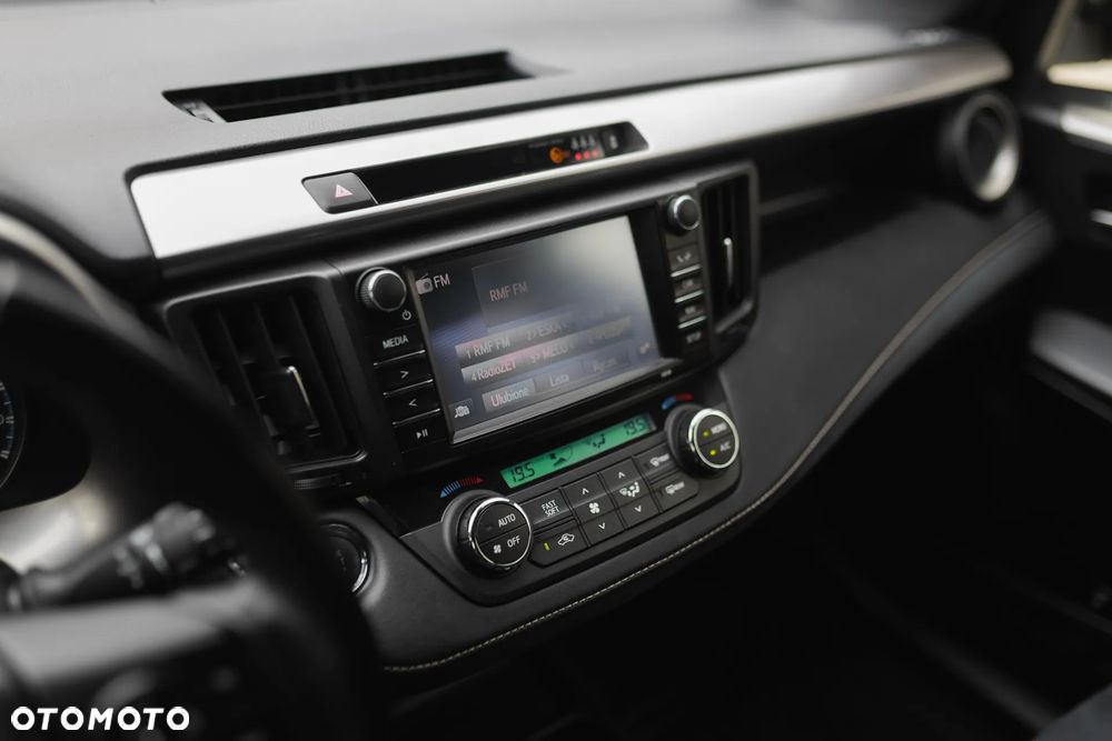 Toyota RAV4 2.0 D-4D Premium 4x2 - 16