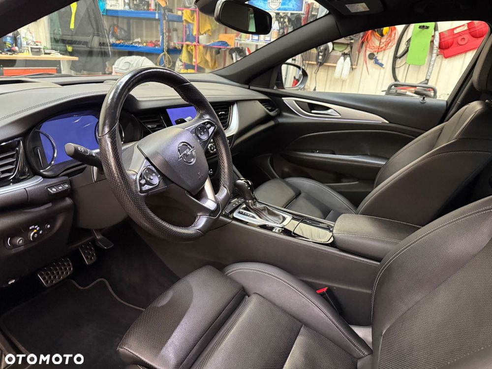 Opel Insignia - 19
