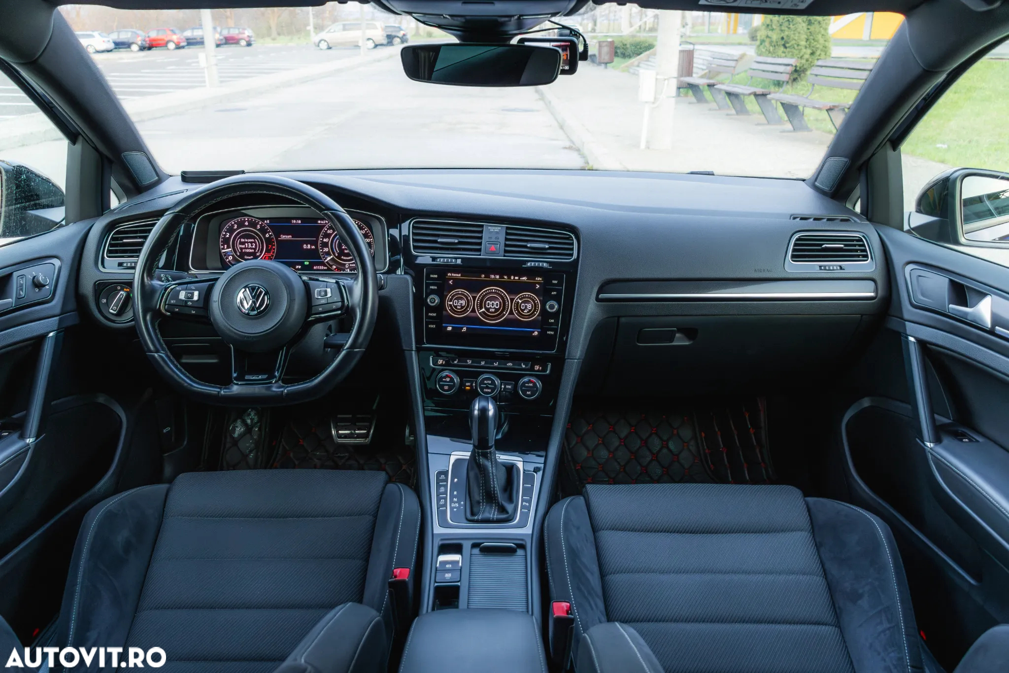 Volkswagen Golf Variant R 2.0 TSI OPF 4Motion DSG - 15