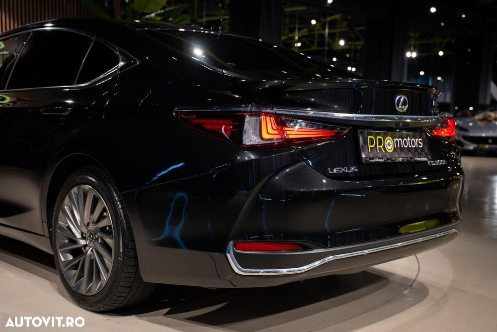 Lexus Seria ES - 18