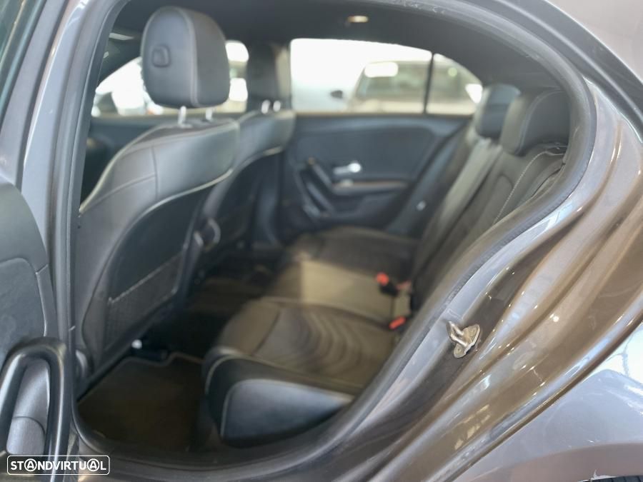 Mercedes-Benz A 250 e Style Plus - 28