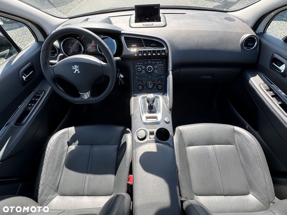 Peugeot 3008 Hybrid4 - 31