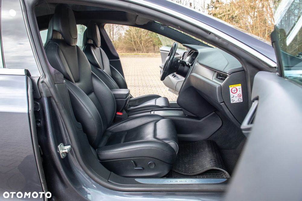 Tesla Model S Long Range Plus - 16