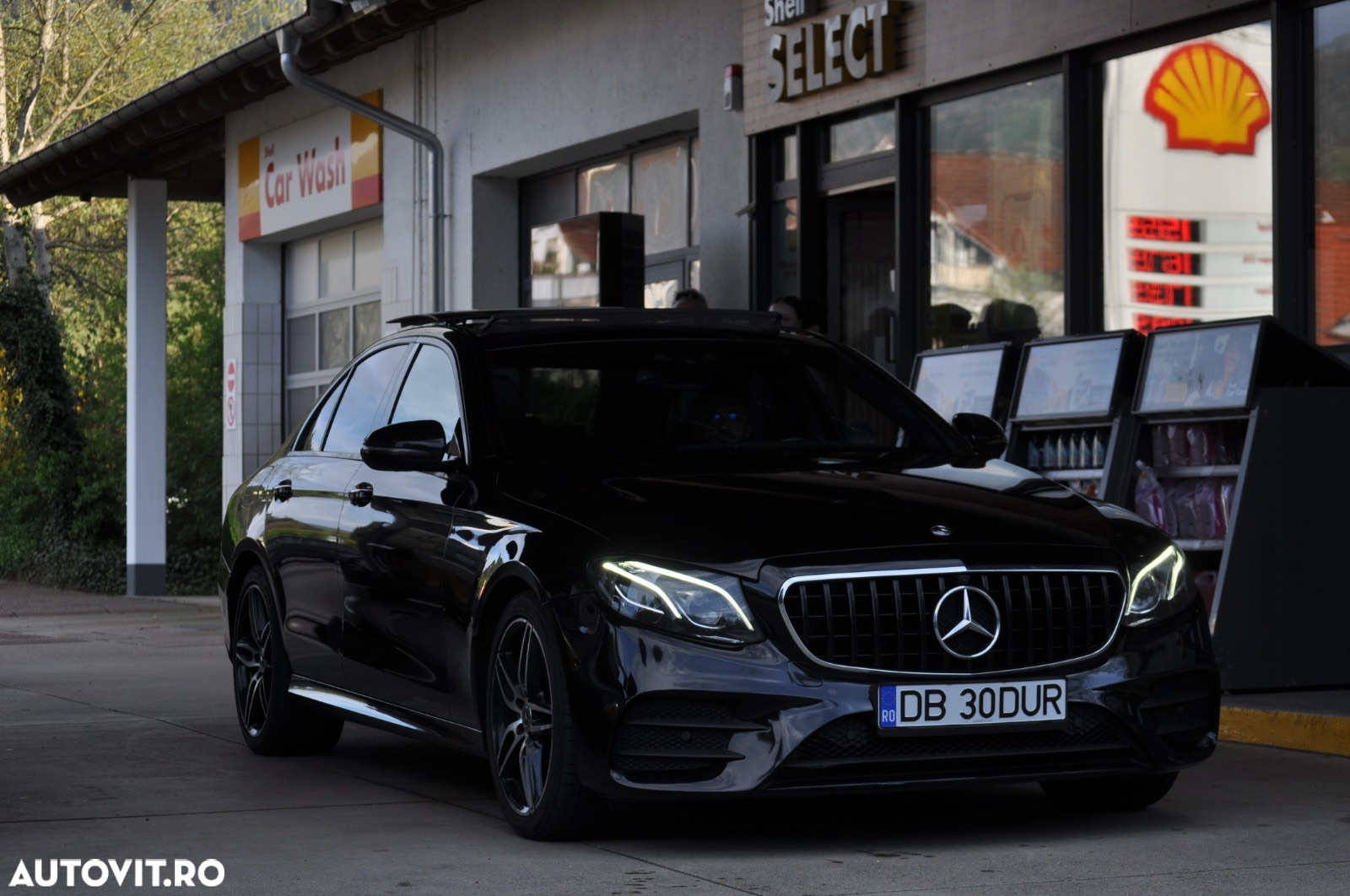Mercedes-Benz E - 20