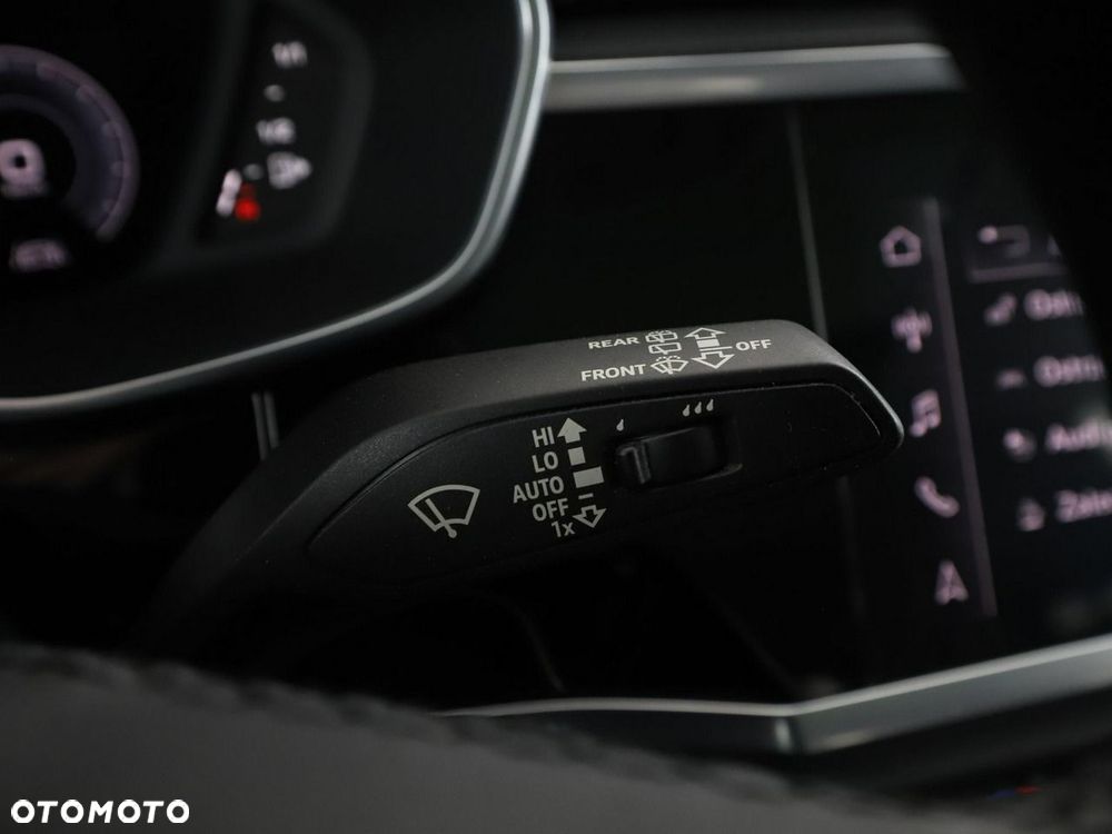Audi Q3 45 TFSIe S tronic S line - 36
