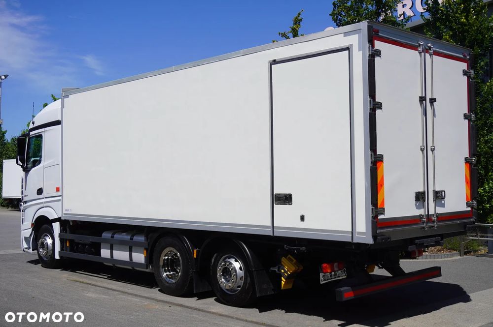 Mercedes-Benz Actros 2542 / Kabina Gigasalonka / Thermoking 1000R_225457 - 5
