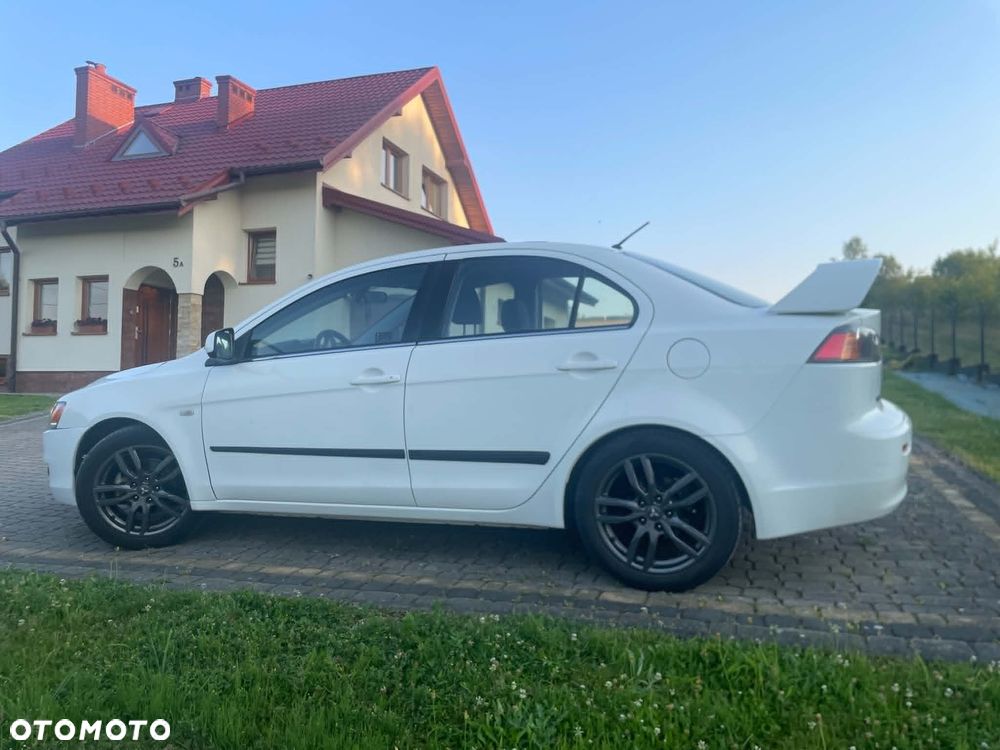 Mitsubishi Lancer 1.6 Invite - 15