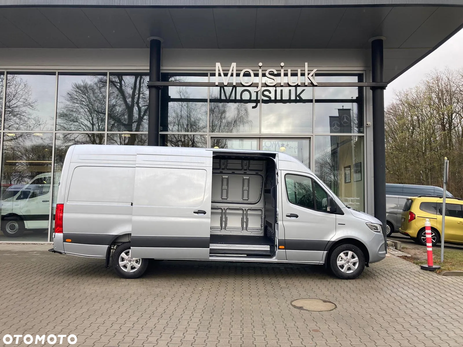 Mercedes-Benz eSprinter - 4