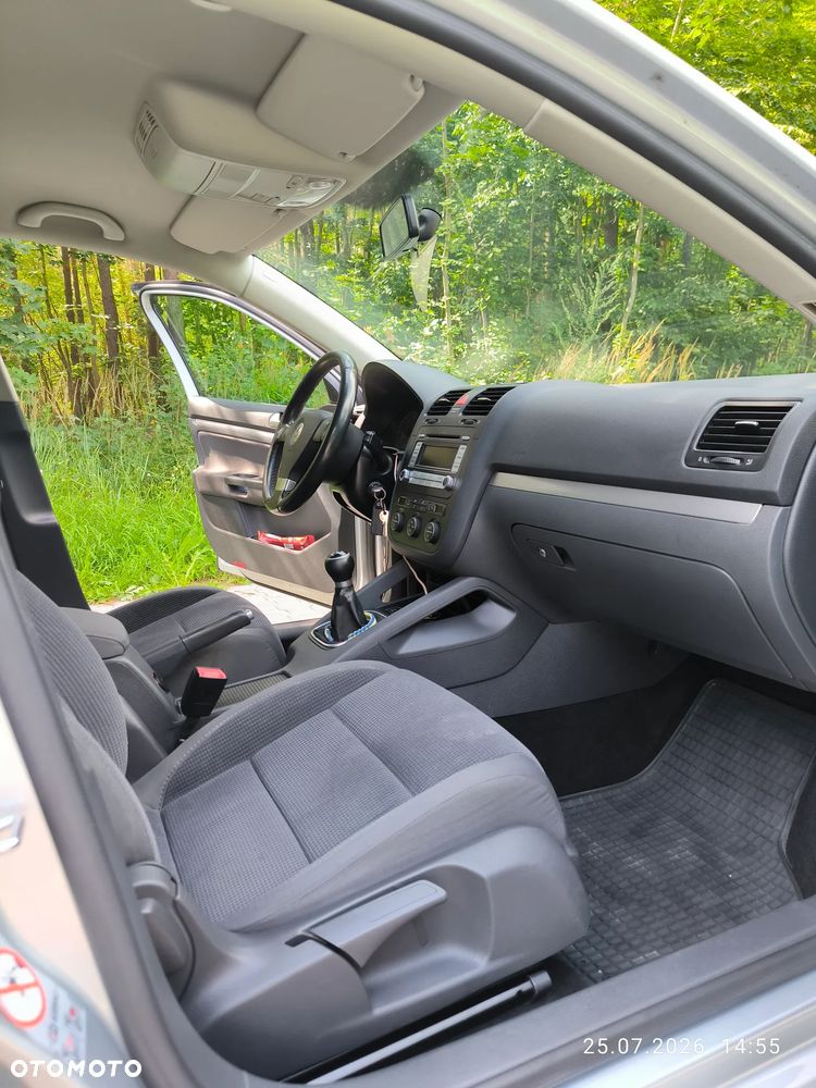 Volkswagen Golf 2.0 TDI Comfortline - 24