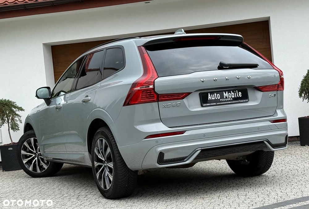 Volvo XC 60 B4 D AWD Plus Dark - 4