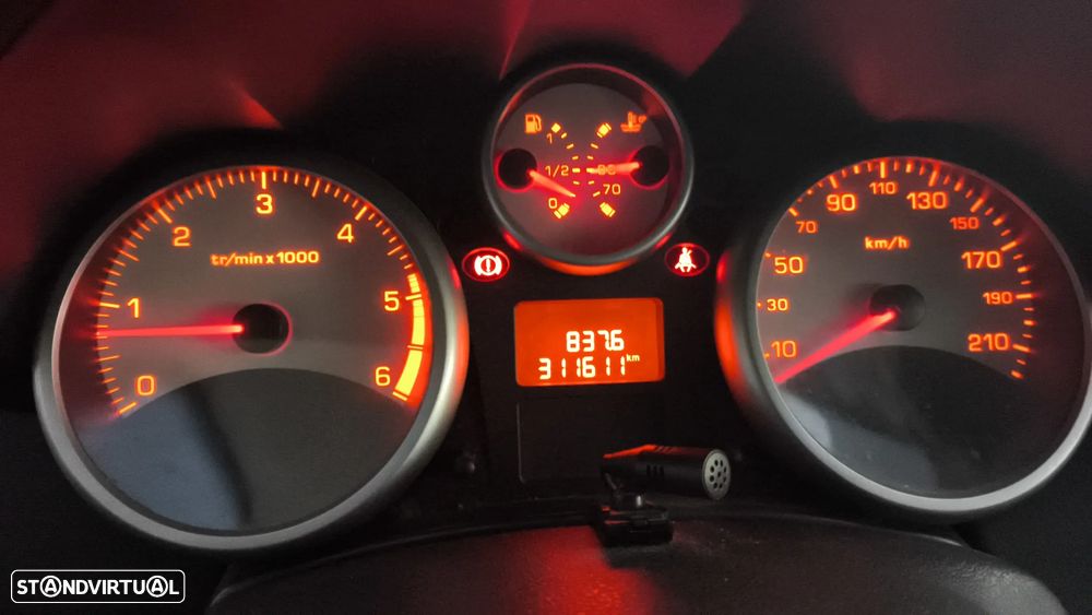 Peugeot 207 1.4 HDi Premium - 6