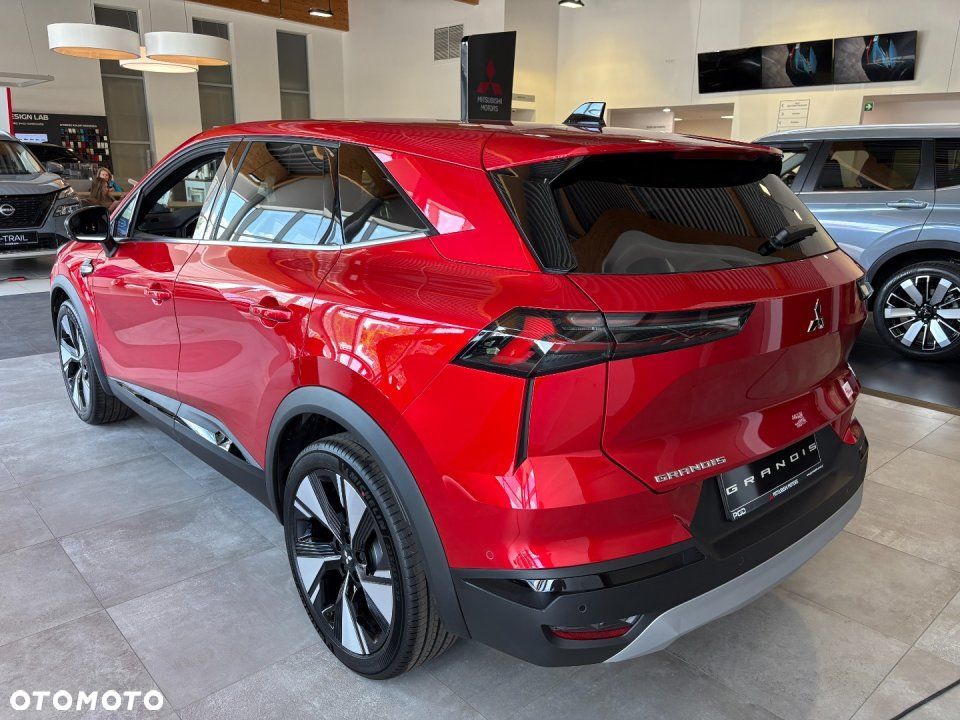 Mitsubishi Grandis - 6