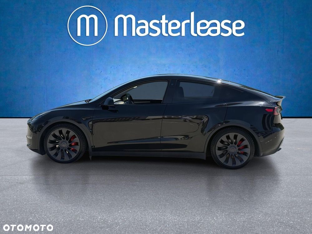 Tesla Model Y Performance AWD - 8