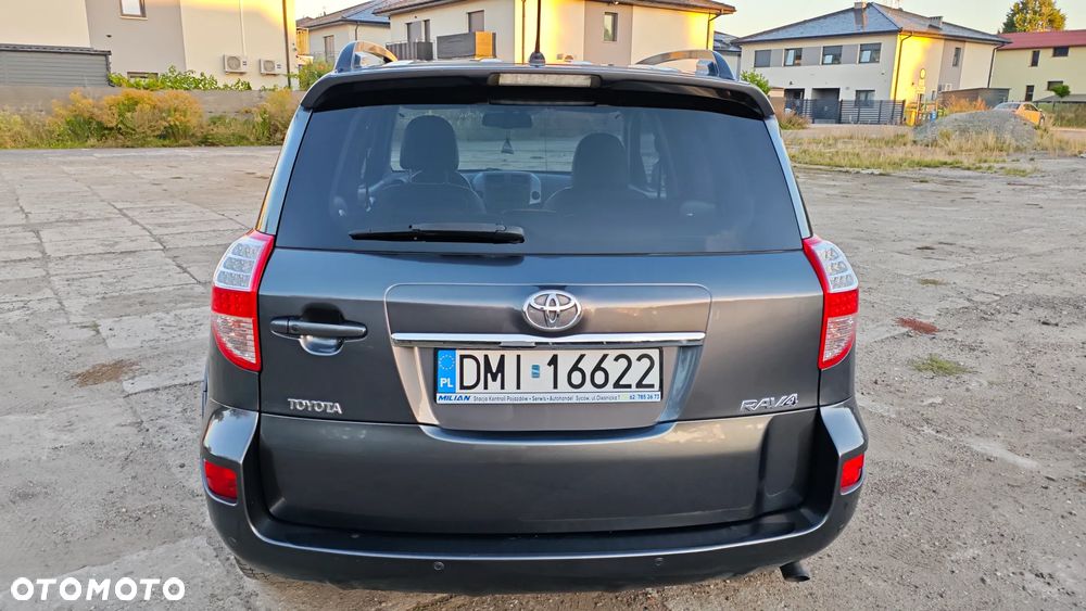 Toyota RAV4 - 7
