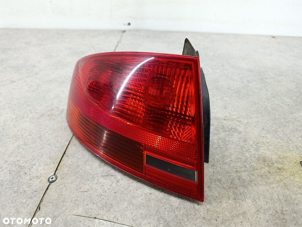 LAMPA TYLNA LEWA AUDI A4 B7 8E5945095 HELLA SEDAN - 3