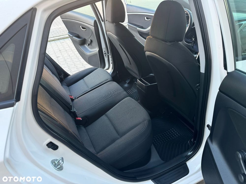 Hyundai i30 1.4 Premium - 12